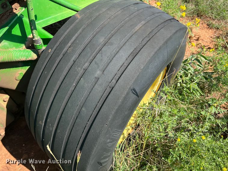 image for item MQ9800 John Deere 535  round baler
