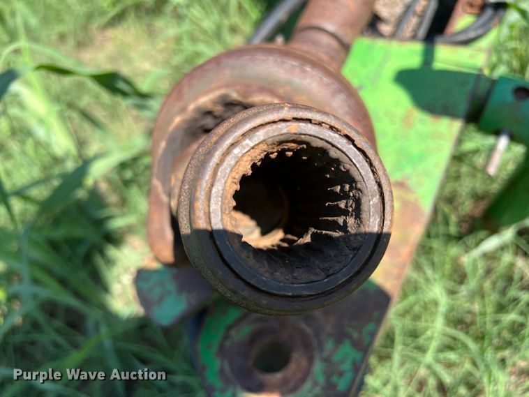 image for item MQ9802 John Deere 535  round baler