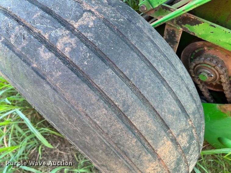 image for item MQ9802 John Deere 535  round baler