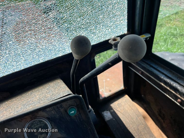 image for item MQ9803 1979 Versatile 855  4WD tractor