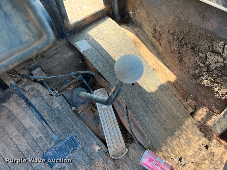 image for item MQ9803 1979 Versatile 855  4WD tractor