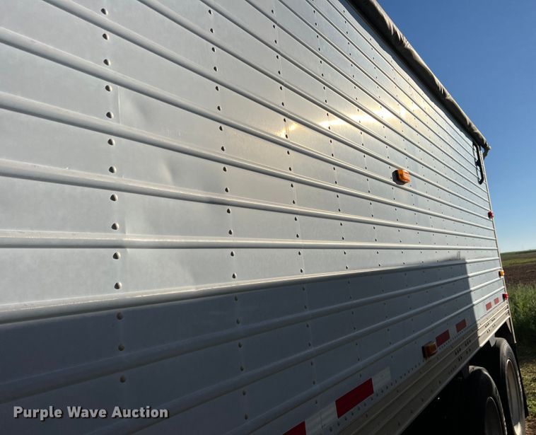 image for item MQ9821 2000 Timpte  grain trailer