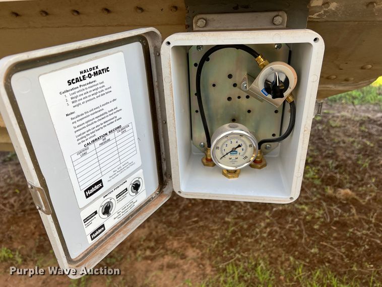 image for item MQ9821 2000 Timpte  grain trailer