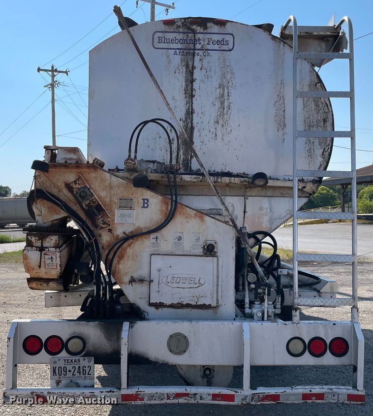 image for item MR9349 2008 International DuraStar 4300  feed delivery truck