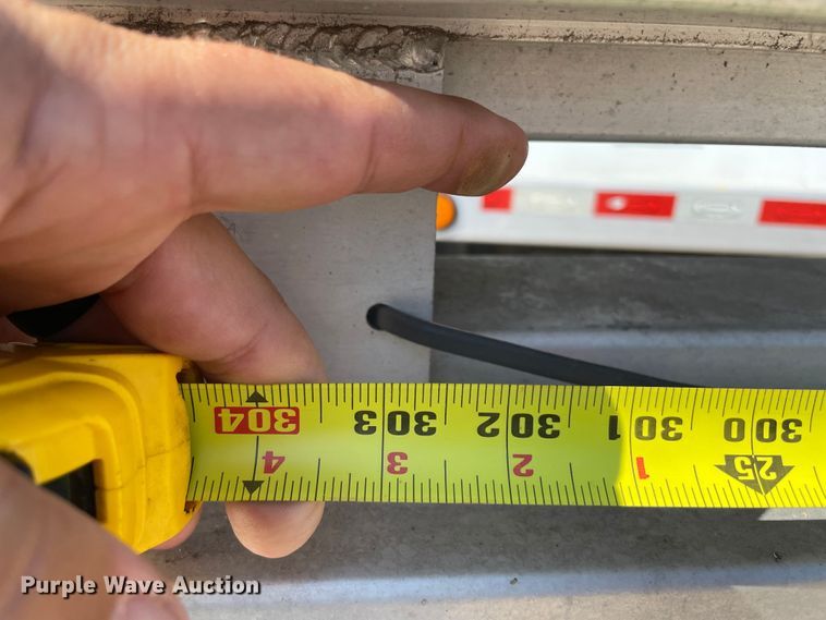 image for item MR9349 2008 International DuraStar 4300  feed delivery truck