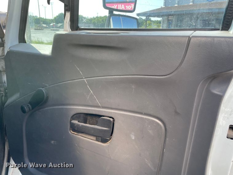 image for item MR9349 2008 International DuraStar 4300  feed delivery truck