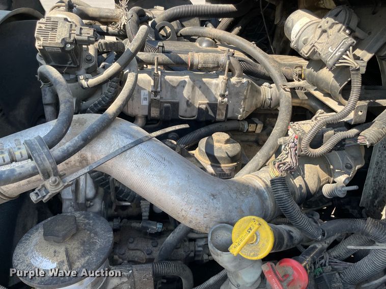 image for item MR9349 2008 International DuraStar 4300  feed delivery truck