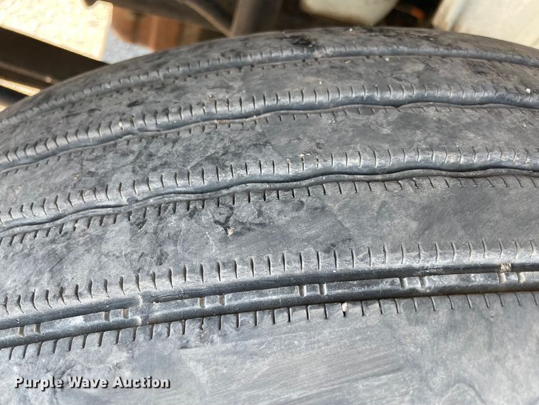 image for item MR9349 2008 International DuraStar 4300  feed delivery truck