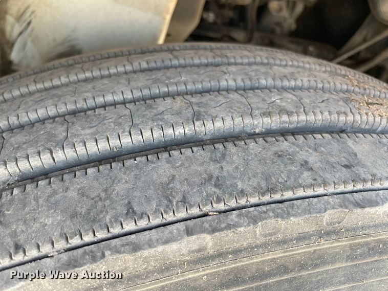 image for item MR9349 2008 International DuraStar 4300  feed delivery truck