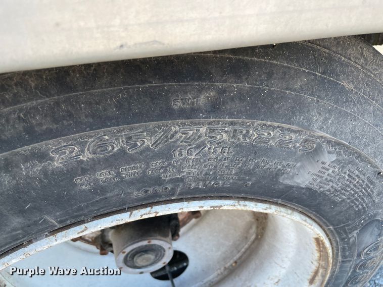 image for item MR9349 2008 International DuraStar 4300  feed delivery truck