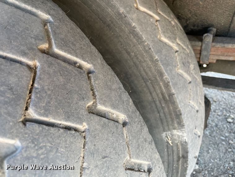 image for item MR9349 2008 International DuraStar 4300  feed delivery truck