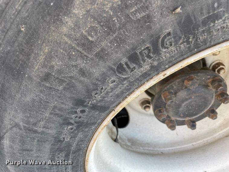 image for item MR9349 2008 International DuraStar 4300  feed delivery truck