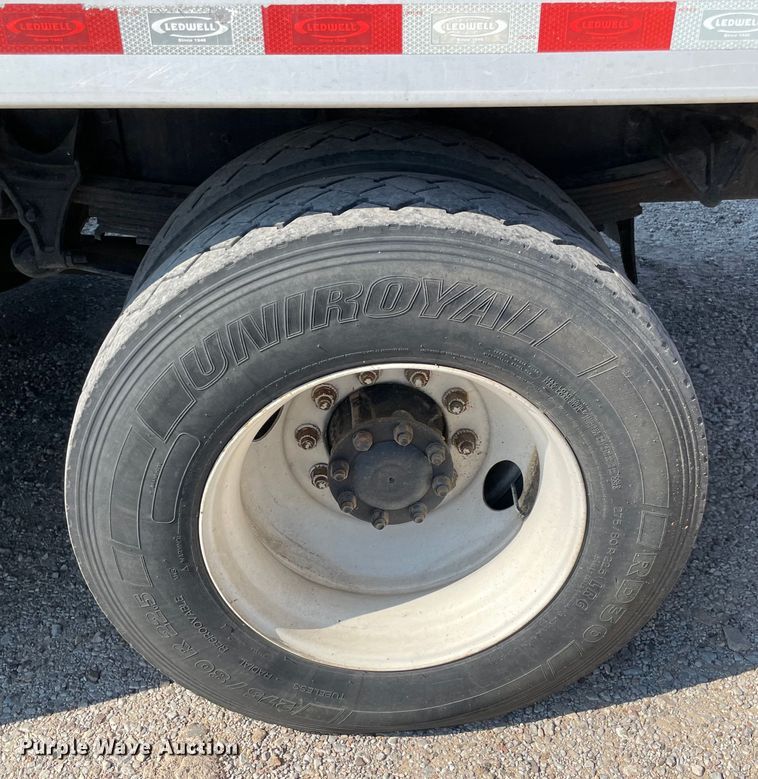 image for item MR9349 2008 International DuraStar 4300  feed delivery truck