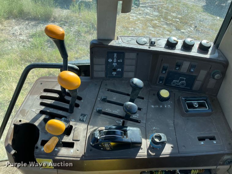 image for item MR9381 2000 John Deere 6410  tractor