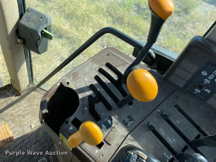 image for item MR9381 2000 John Deere 6410  tractor