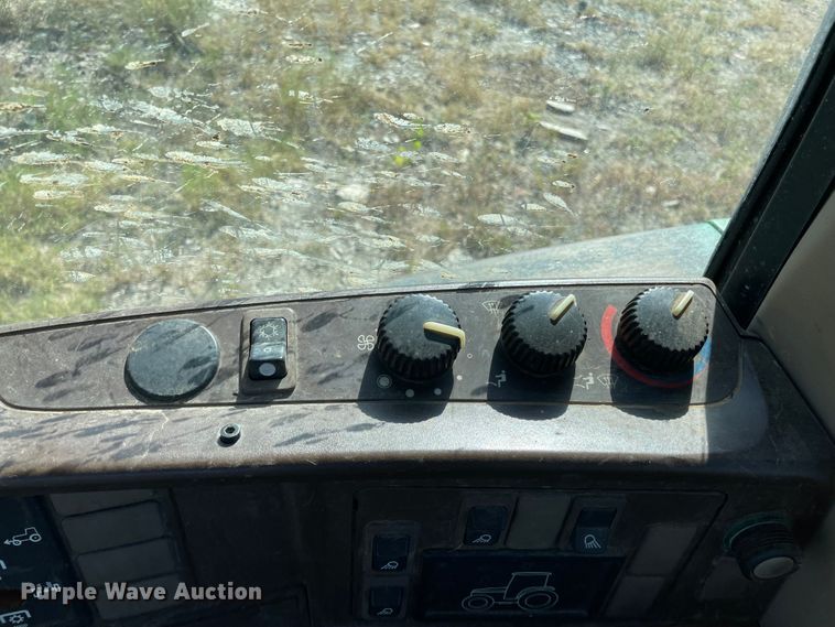 image for item MR9381 2000 John Deere 6410  tractor