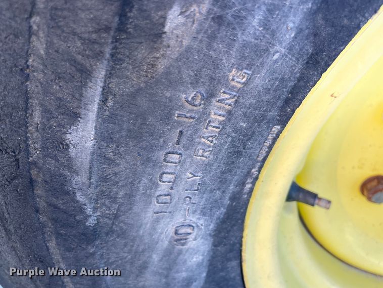 image for item MR9381 2000 John Deere 6410  tractor