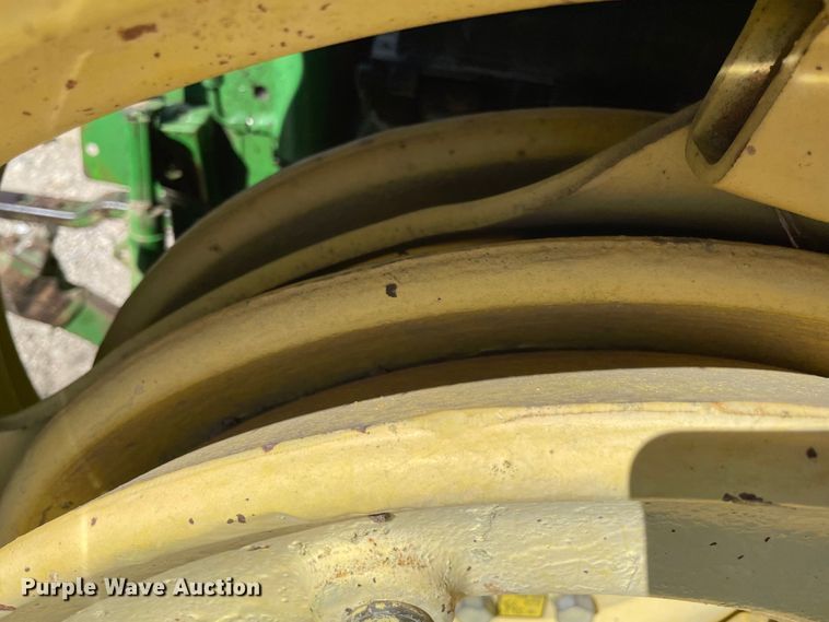 image for item MR9381 2000 John Deere 6410  tractor