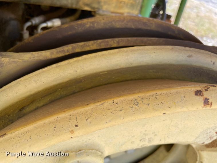 image for item MR9381 2000 John Deere 6410  tractor