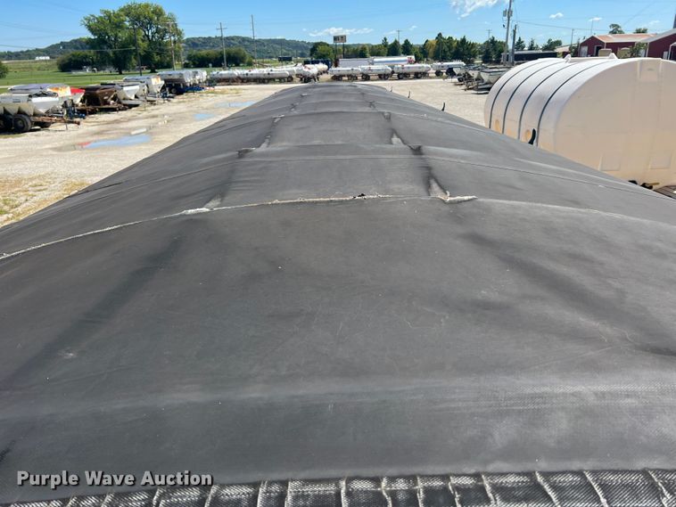 image for item MR9842 1988 Merritt  grain trailer