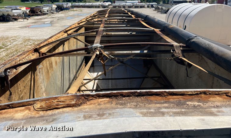 image for item MR9842 1988 Merritt  grain trailer