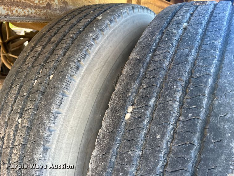 image for item MR9842 1988 Merritt  grain trailer