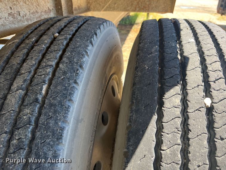 image for item MR9842 1988 Merritt  grain trailer