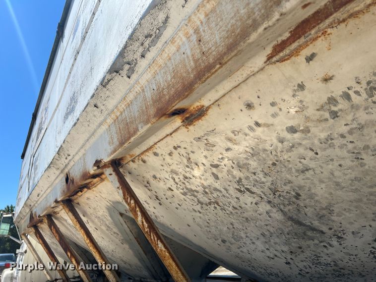 image for item MR9843 1986 Ford F9000  fertilizer delivery truck