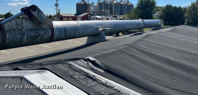 image for item MR9843 1986 Ford F9000  fertilizer delivery truck