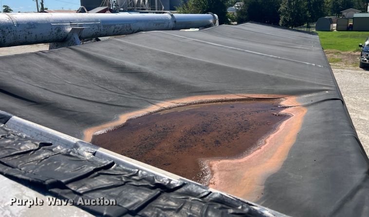 image for item MR9843 1986 Ford F9000  fertilizer delivery truck