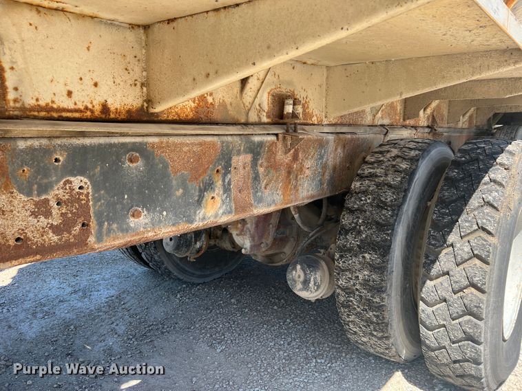 image for item MR9843 1986 Ford F9000  fertilizer delivery truck