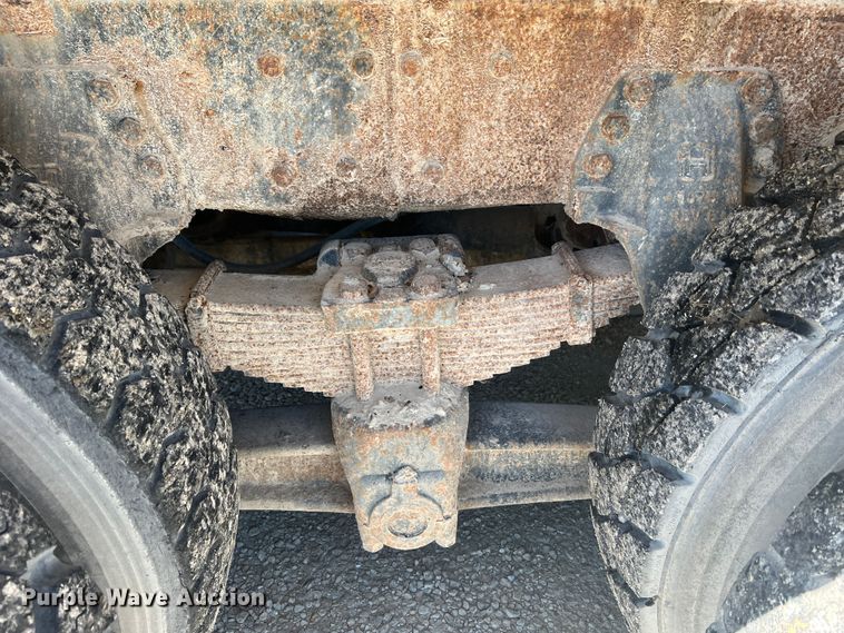 image for item MR9843 1986 Ford F9000  fertilizer delivery truck