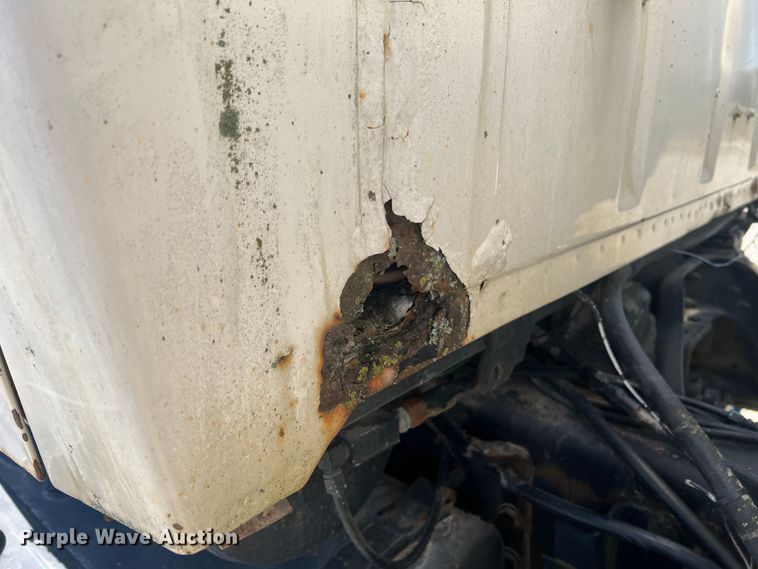 image for item MR9843 1986 Ford F9000  fertilizer delivery truck