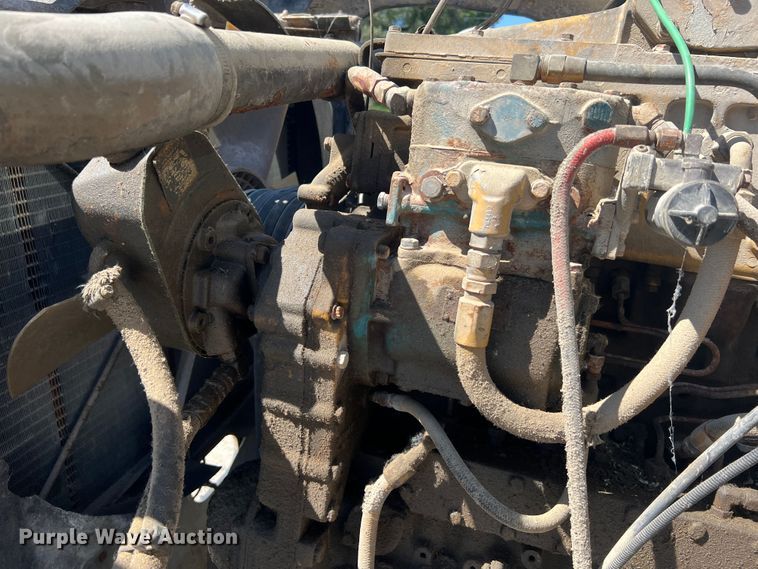 image for item MR9843 1986 Ford F9000  fertilizer delivery truck