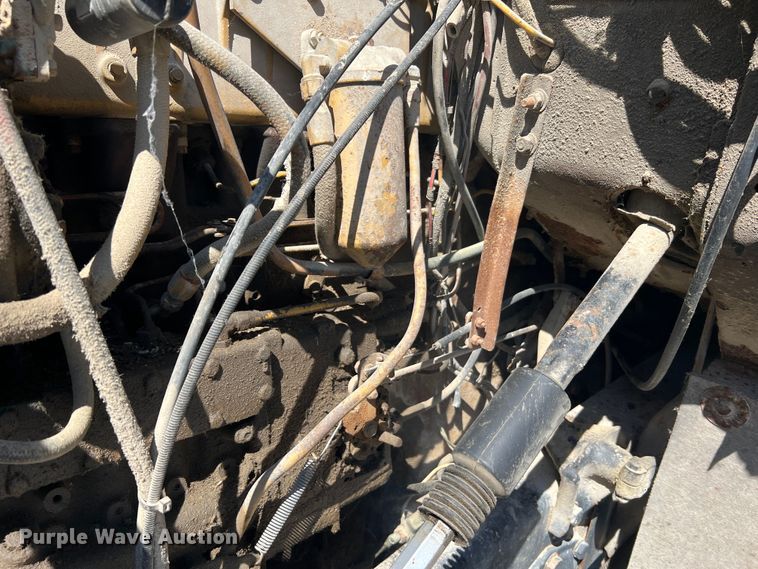 image for item MR9843 1986 Ford F9000  fertilizer delivery truck