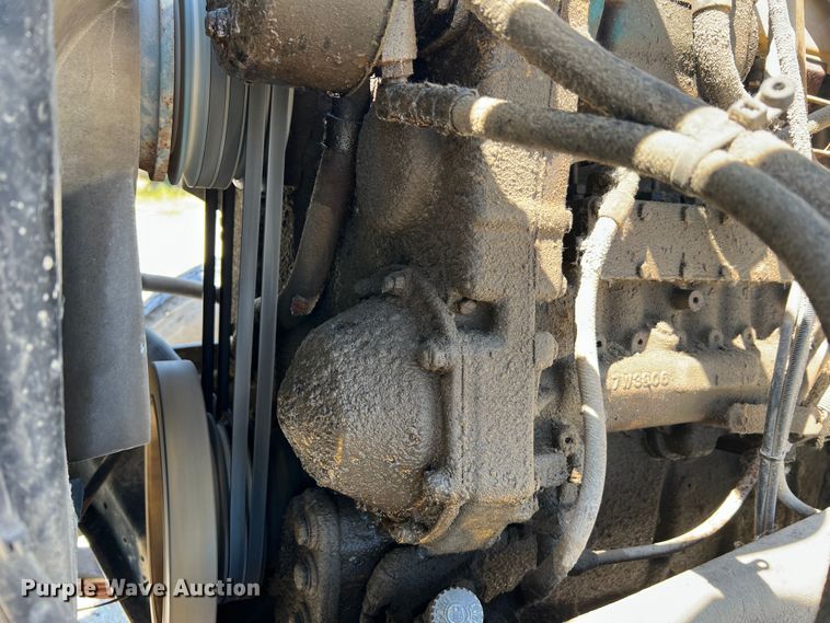 image for item MR9843 1986 Ford F9000  fertilizer delivery truck