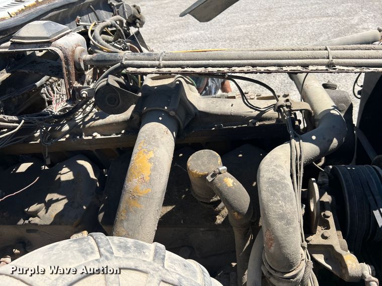 image for item MR9843 1986 Ford F9000  fertilizer delivery truck