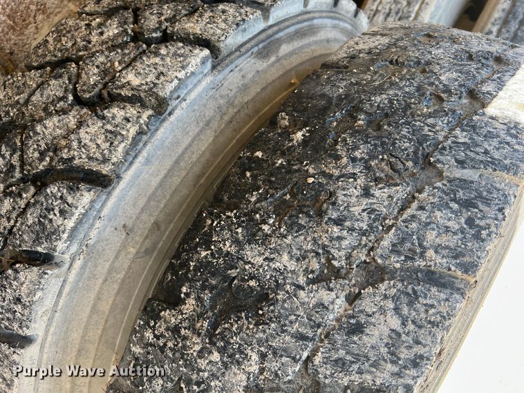 image for item MR9843 1986 Ford F9000  fertilizer delivery truck