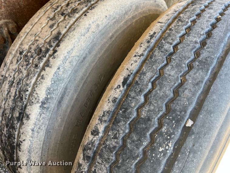 image for item MR9843 1986 Ford F9000  fertilizer delivery truck