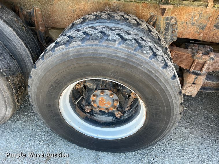 image for item MR9843 1986 Ford F9000  fertilizer delivery truck