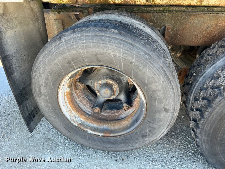 image for item MR9843 1986 Ford F9000  fertilizer delivery truck