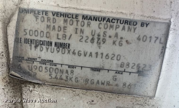 image for item MR9843 1986 Ford F9000  fertilizer delivery truck