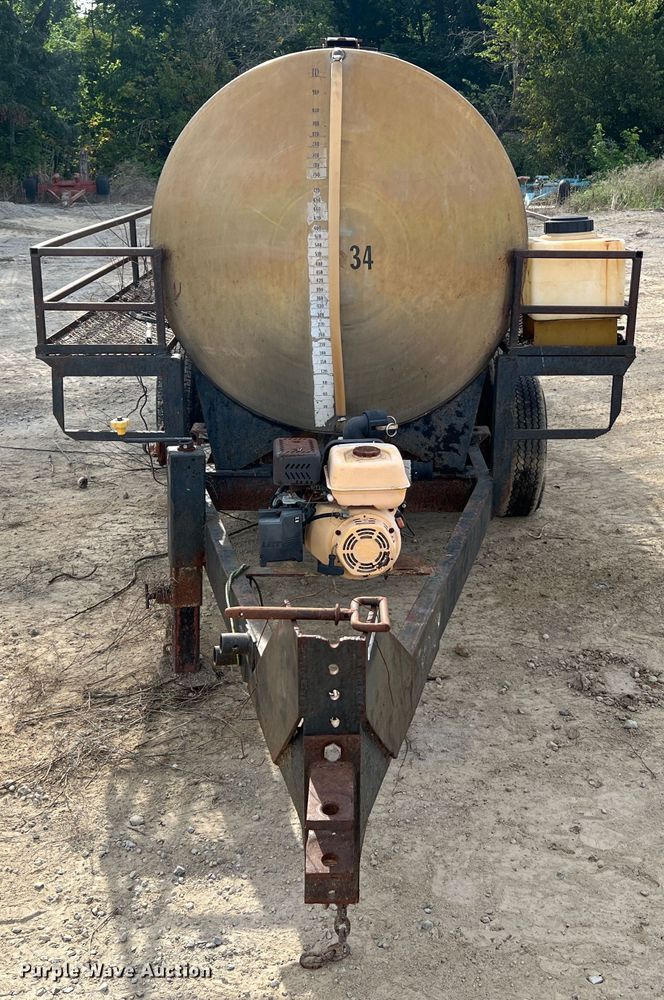 image for item MR9852 Nurse tank trailer