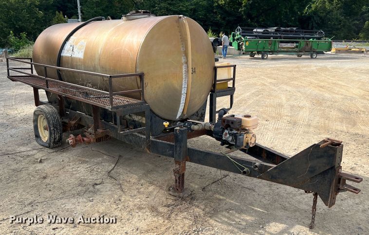 image for item MR9852 Nurse tank trailer