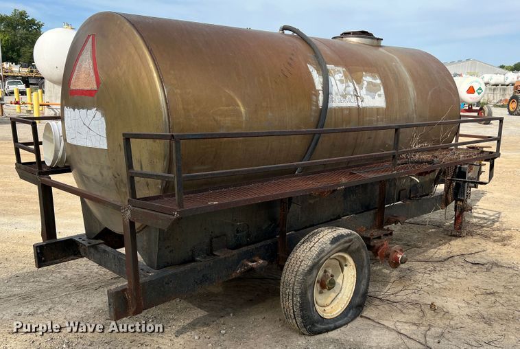 image for item MR9852 Nurse tank trailer