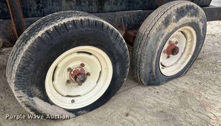 image for item MR9852 Nurse tank trailer