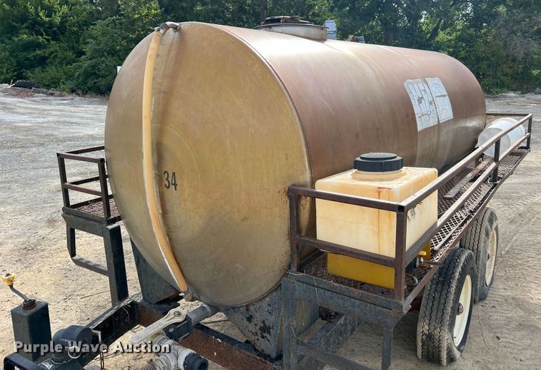 image for item MR9852 Nurse tank trailer