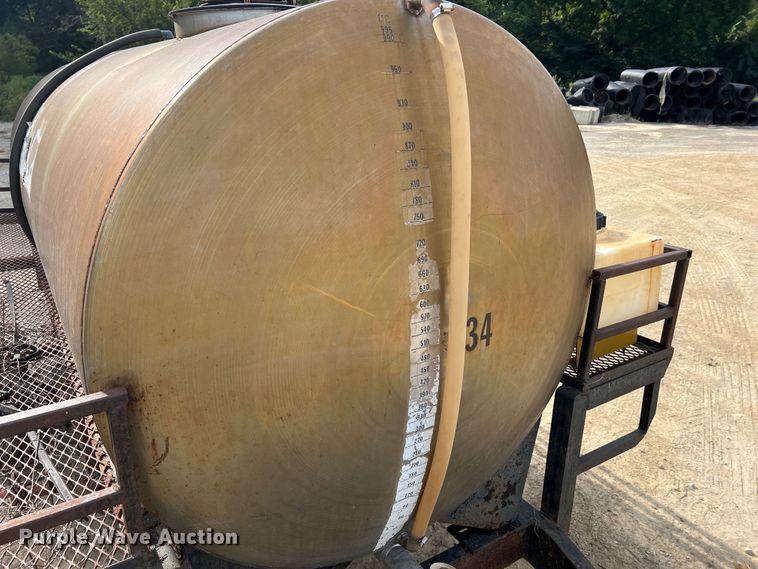 image for item MR9852 Nurse tank trailer