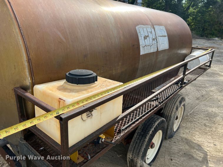 image for item MR9852 Nurse tank trailer