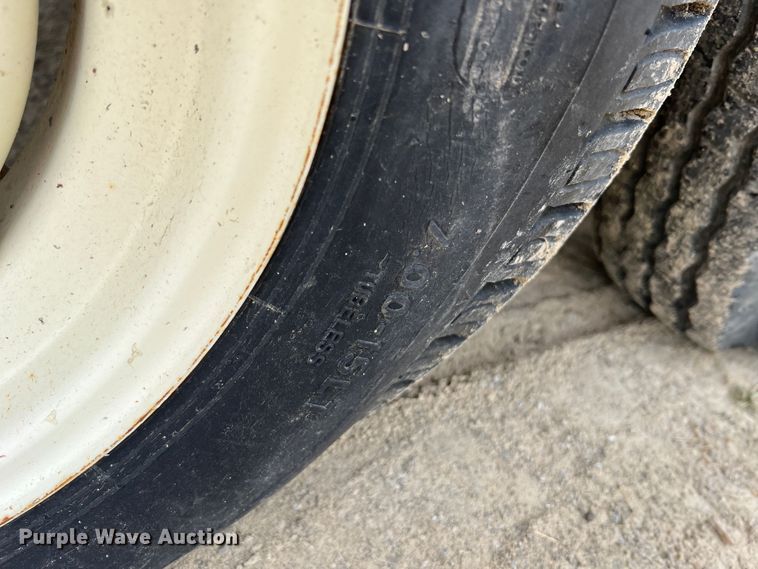 image for item MR9852 Nurse tank trailer